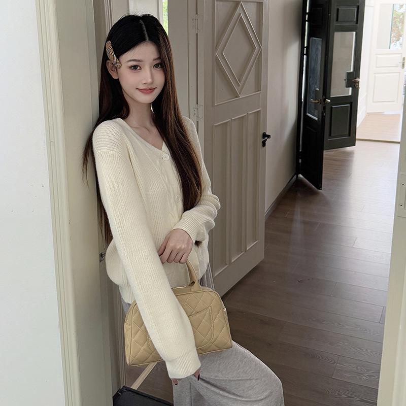 Korean style V-neck soft waxy knitted cardigan long-sleeved women's autumn and winter loose casual sweater jacket temperament and high-end top