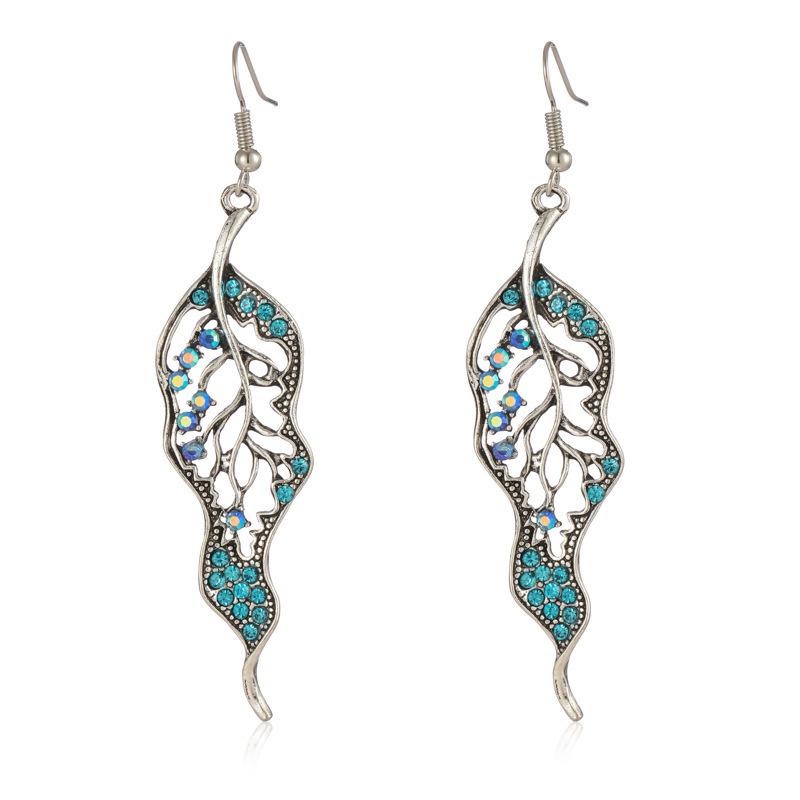 Daisy's Personalized Retro Diamond-Shaped Earrings for Women