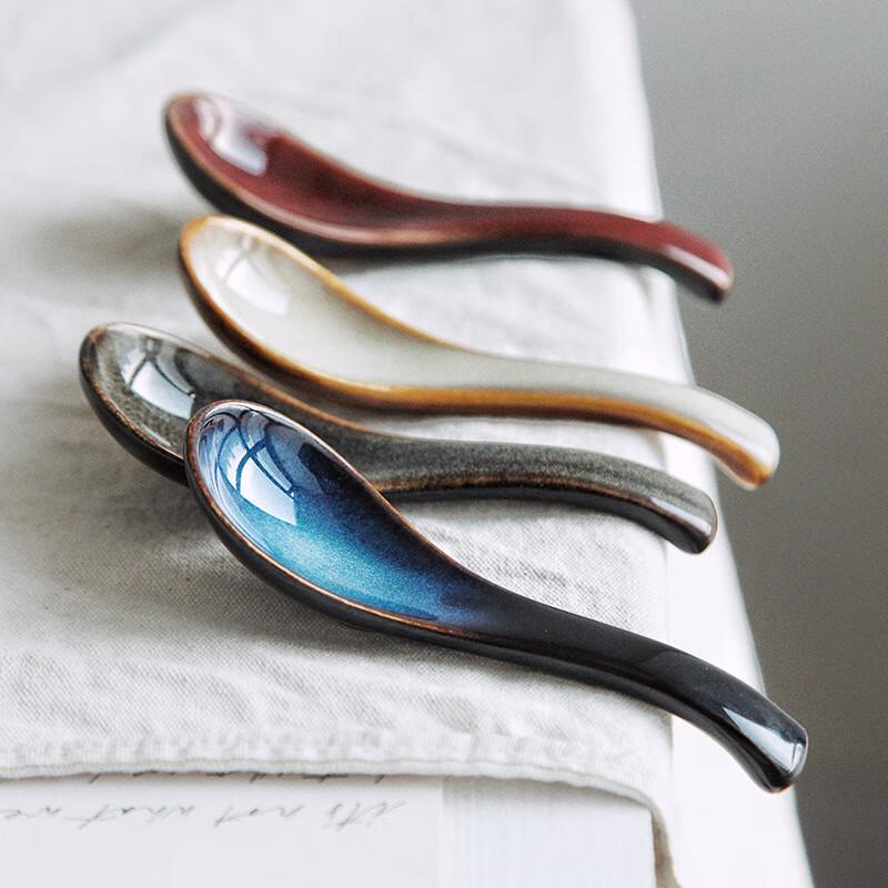 Ceramic Three-Bend Spoon