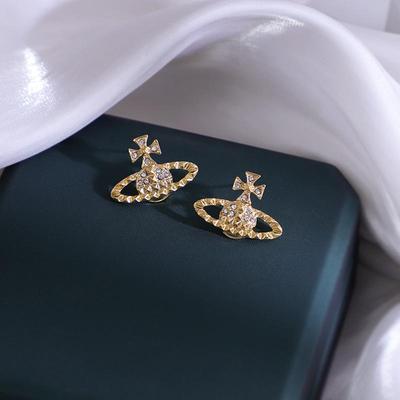 Lehce luxusní minimalistický styl Náušnice pecky ve tvaru Saturna pro ženy Personalizované náušnice Párty šperky Dárek