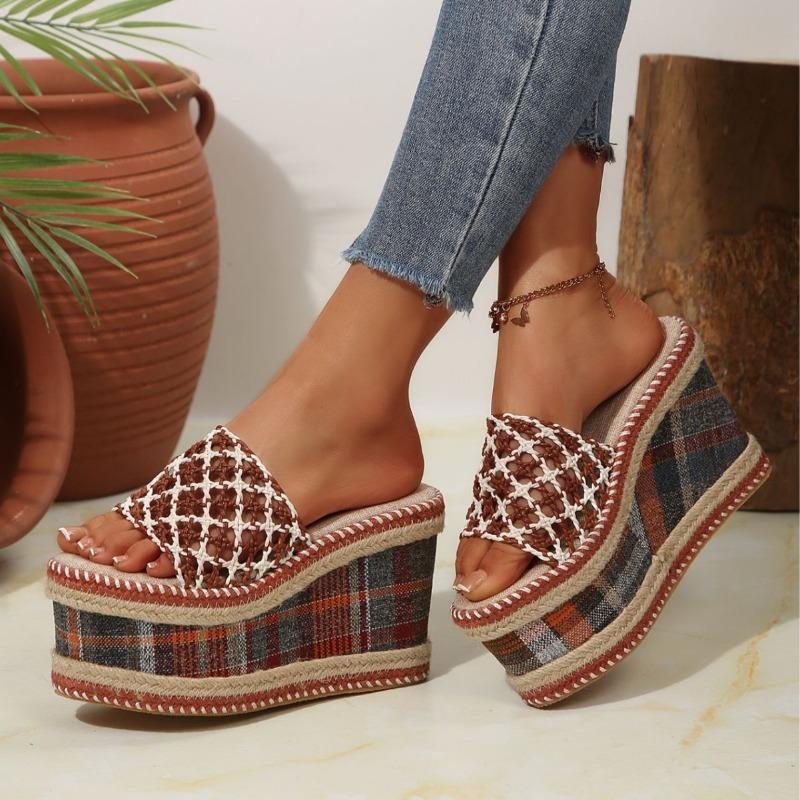 Women's Spring New Thick-soled Slope Heel Slippers Women's One-character Open-toe Women's Slippers