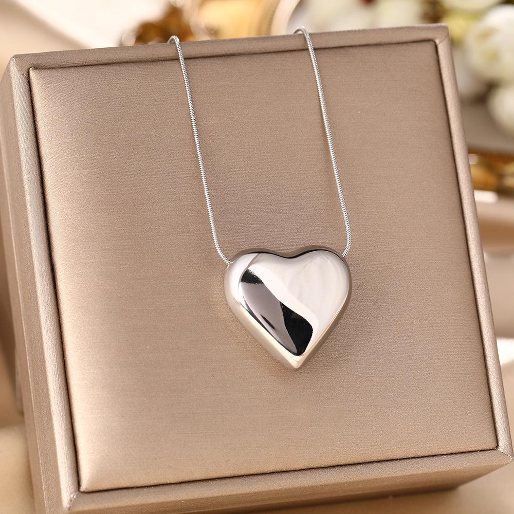 Women's Silver Titanium Steel Necklace with Micro-Inlaid Zircon - Elegant, Durable Clavicle Chain Jewelry