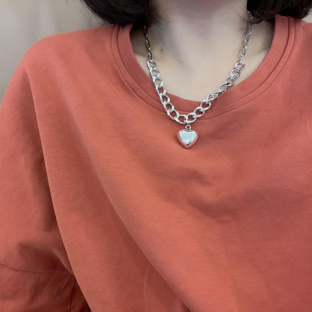 Love Peach Heart Pendant, High-End Necklace, Women'S Design Temperament Sweater Chain, Autumn And Winter