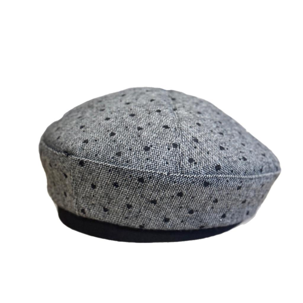 Neue Herbst- und Winter Fischgrät-Punkt Baskenmütze Damen Modisch Sanft und Süß Kleiner Kürbishut Malermütze mit Gesicht