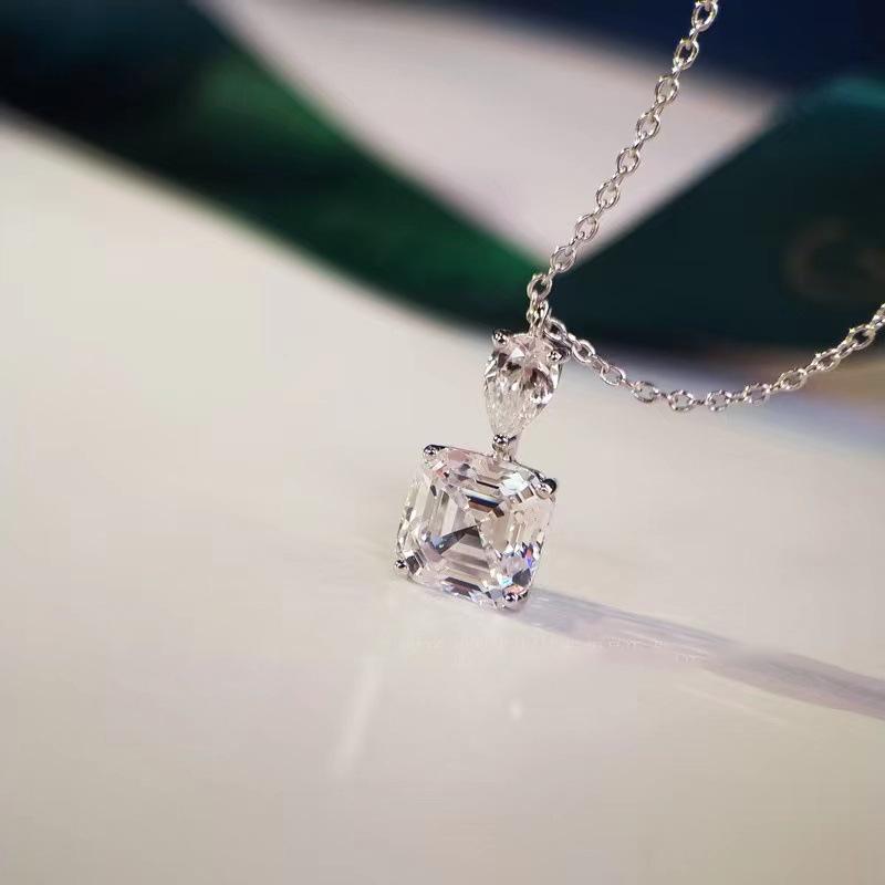 Korean-Style Minimalist Water Bottle Necklace: Trendy, Versatile Jewelry for Women