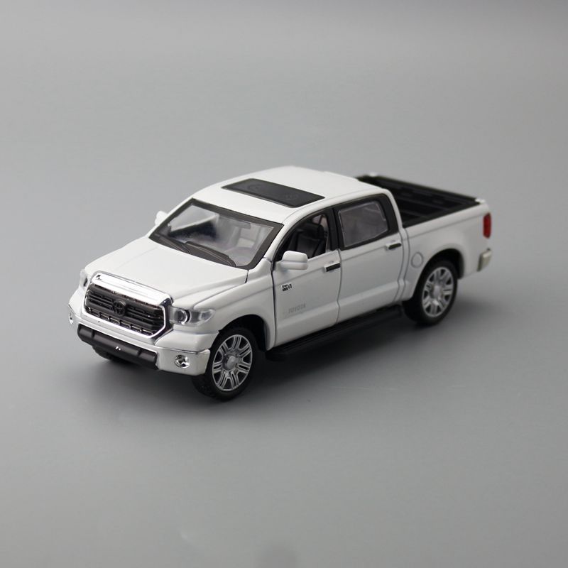 

Литая игрушка Модель 1 :32 масштаба Toyota Tundra Грузовик Откат назад Двери Открываемый звук и свет Образовательная коллекция Подарок для детей