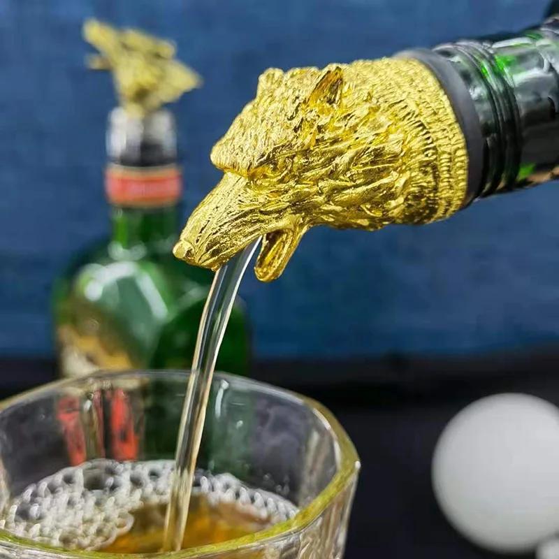 1 Stück Tierkopf-Weinausgießer Zinklegierung Hirsch Elch Löwe Leopard Wolf Adler Drache Wein-Ausgießstutzen Verschluss Club Bar Zubehör