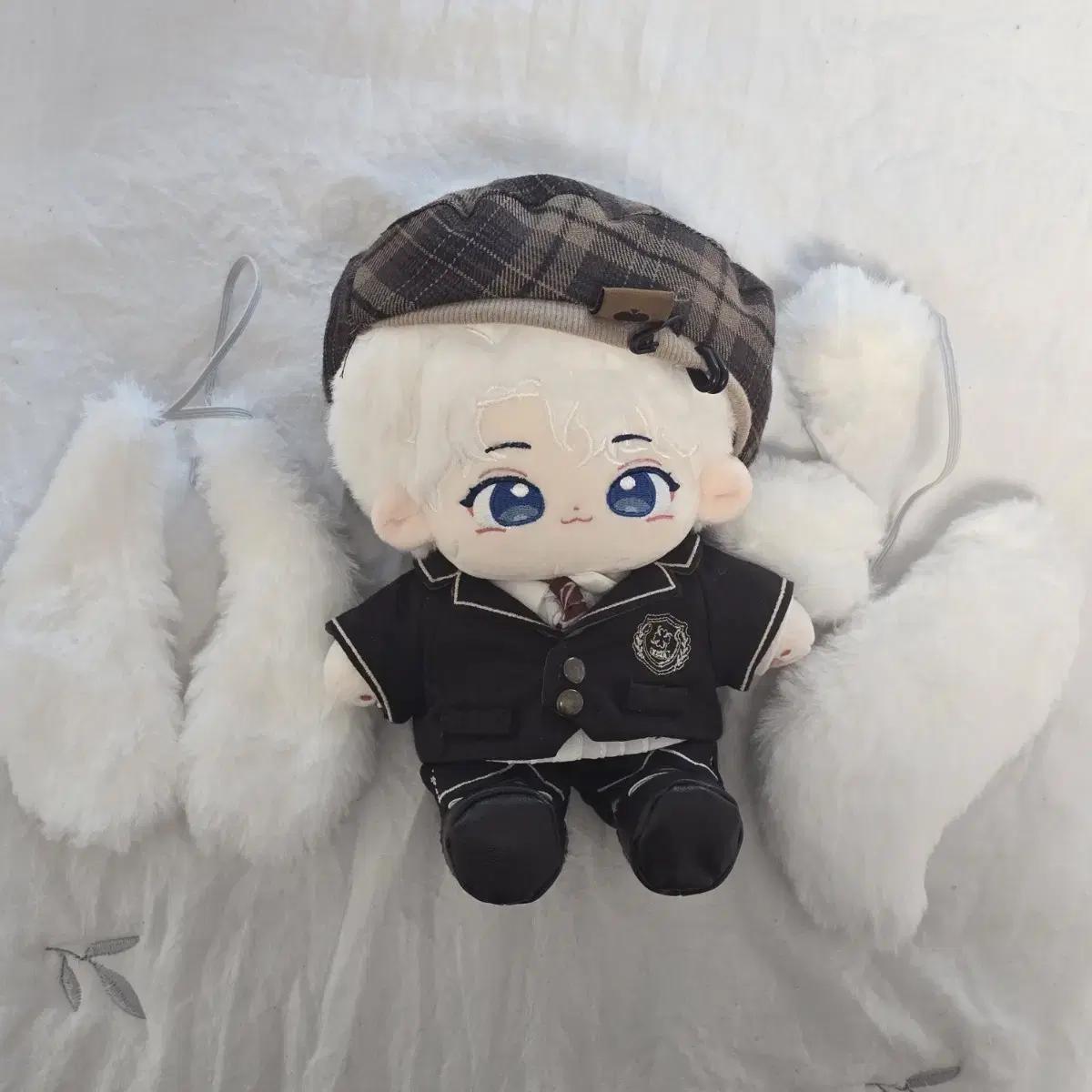 

Seventeen Joshua 20 см Кукла Cinnamonshua
