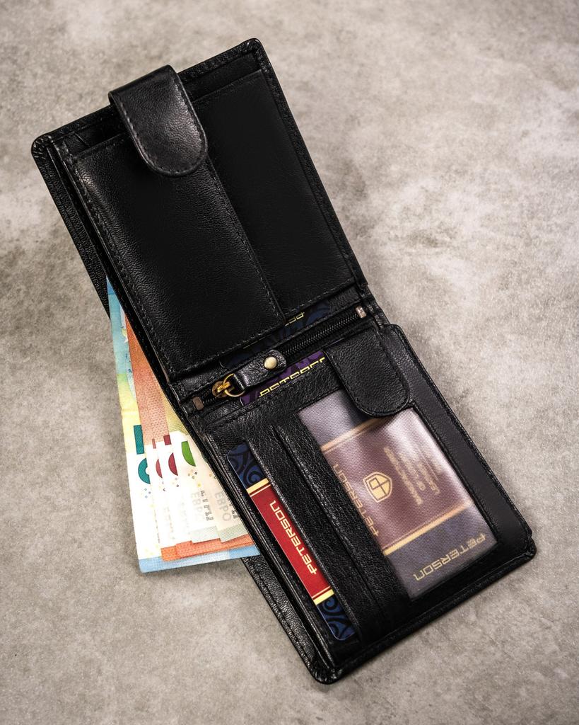 Gift Set: Men's Leather Wallet and Keychain - Peterson