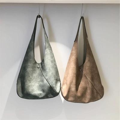 A Retro Soft Leather Single-shoulder Underarm Bag with A High-end Feel and A Large-capacity Commuter Tote Bag