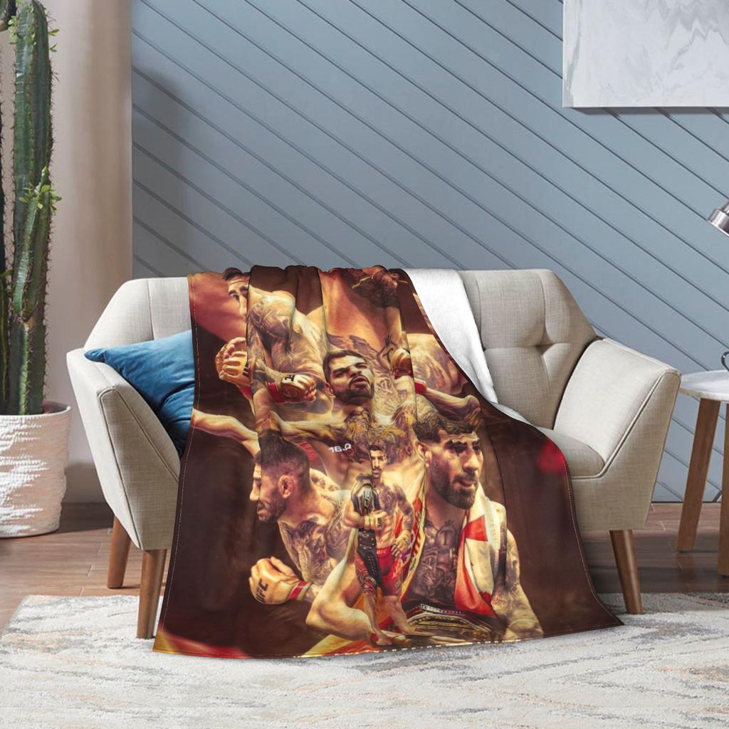 Ilia Topuria Wrestling Wrestler Blanket Multiple Sizes Warm Cozy Fluffy Throw Blankets for Couch Sofa and Bed