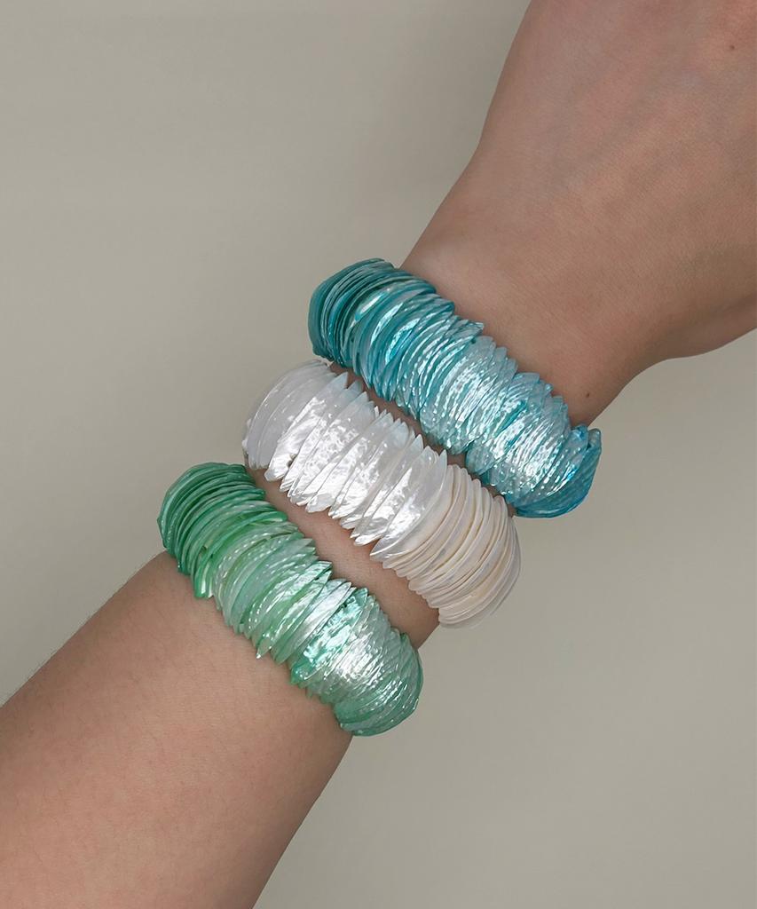 Sickfumedot Shell Chip Bracelet - 3 Colors