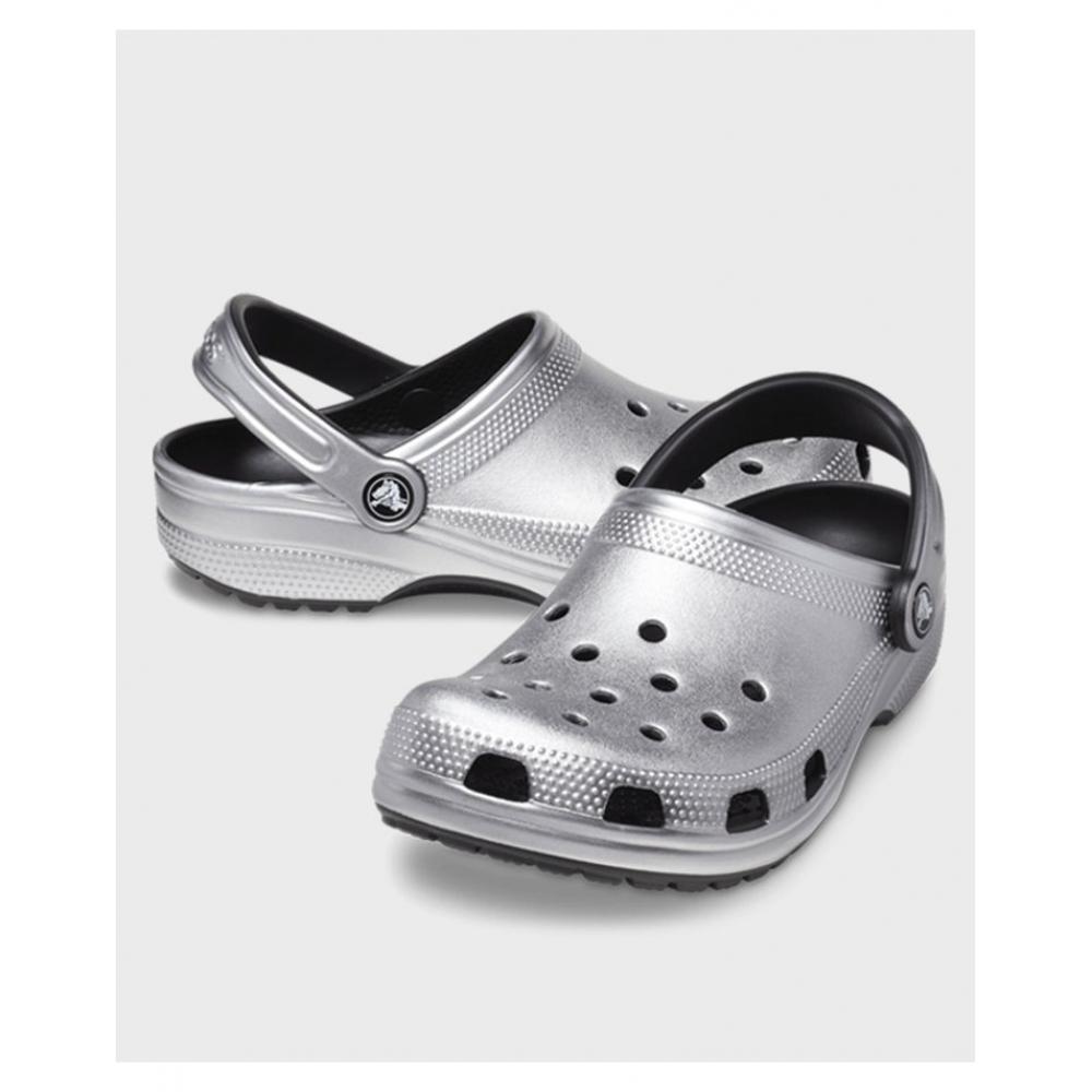 Crocs Classic Metallic Clog Silver 205831 0p1