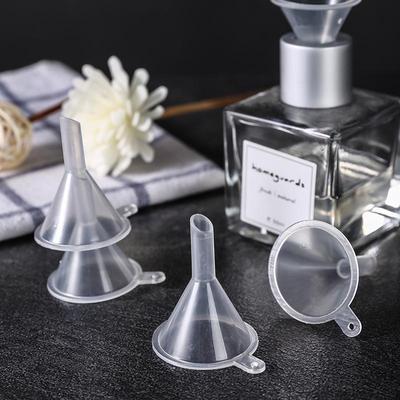Mini Plastic Dispensing Funnel for Cosmetics