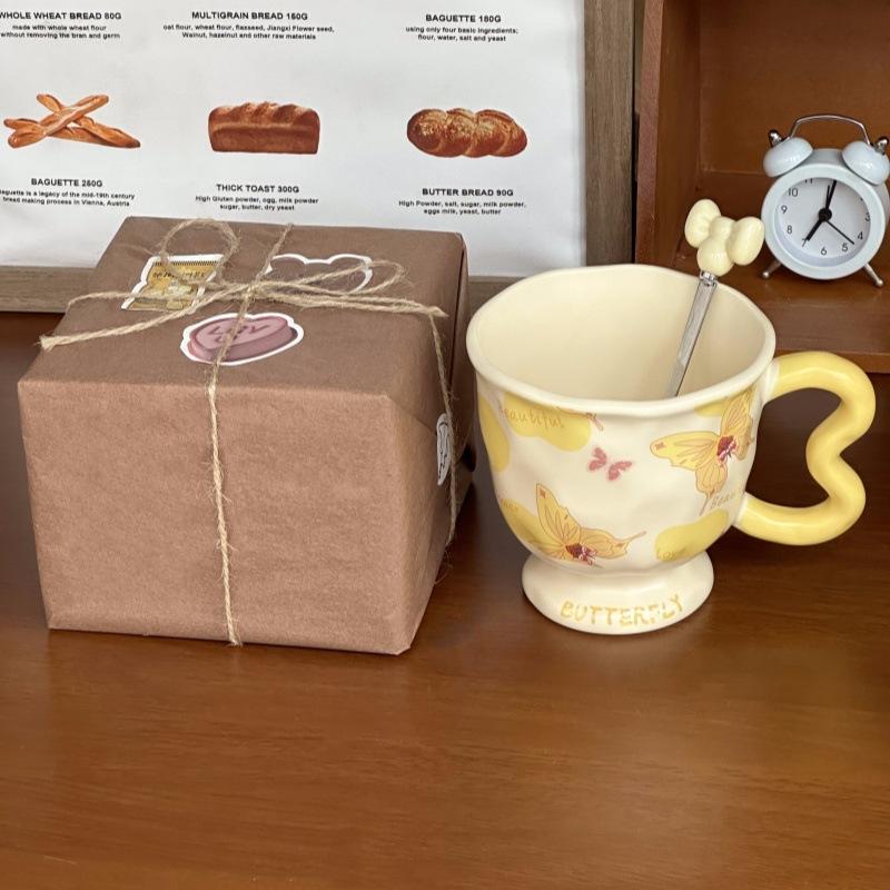 Ins styl prémiový motýlkový hrnek dárek k narozeninám pro dívky praktický keramický hrnek suvenýrový hrnek dárková krabička