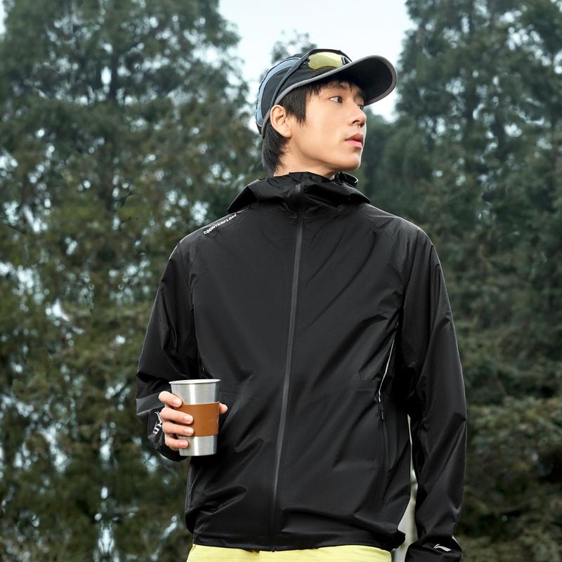 LiNing Outdoor CF Tracing Business/Casual Waterproof, Windproof, Super Light, Rainproof Windbreaker Jacket Unisex Black AEMV015-4