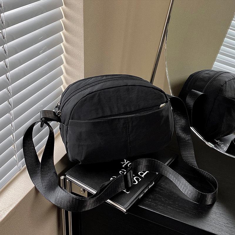 Shoulder bag trendy fashion simple solid color casual messenger bag versatile light literary style small square bag