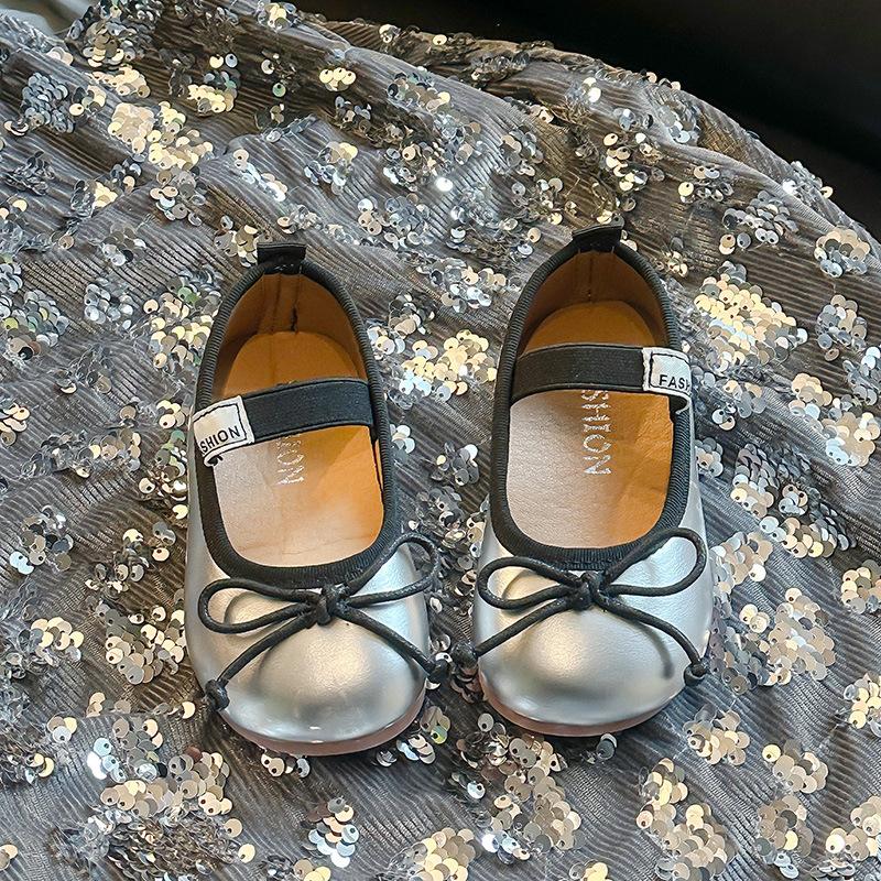 Dívčí kožené boty nazouvací princeznovské baletní taneční boty pro děti jednoduchá mašlička ins trendy 2025 nové dívčí boty na vystoupení černé