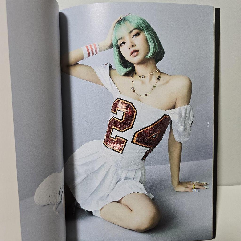 [USED] BLACKPINK Lisa THE ALBUM JP Ver. with Bookmark