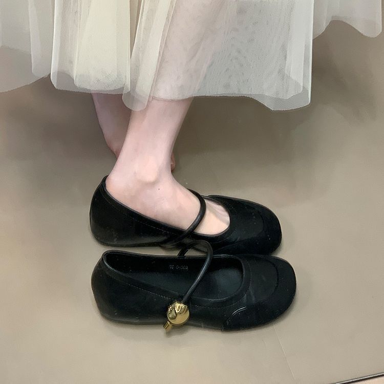 Height-increasing splicing Mary Jane shoes 2025 new round head with light mouth commuting Velcro fashion single shoes women