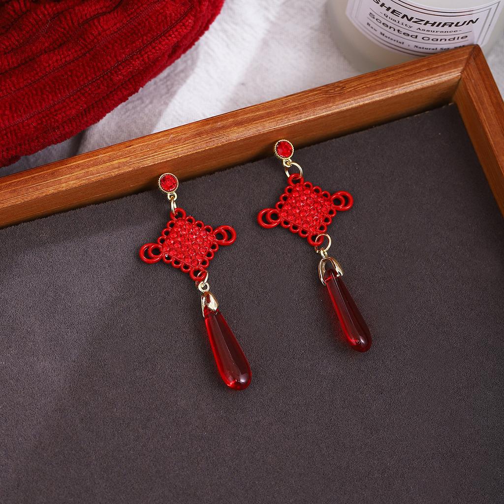 New Year'S Red Happy Character Koi Small Snake Stud Earrings, Autumn And Winter High Sense Chinese Style Blessing Character Chinese Knot Ear Hook