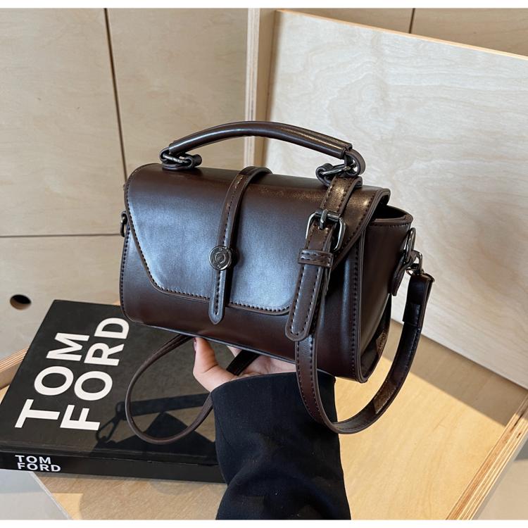 PU Crossbody bags for women  retro versatile shoulder bags  elegant and new