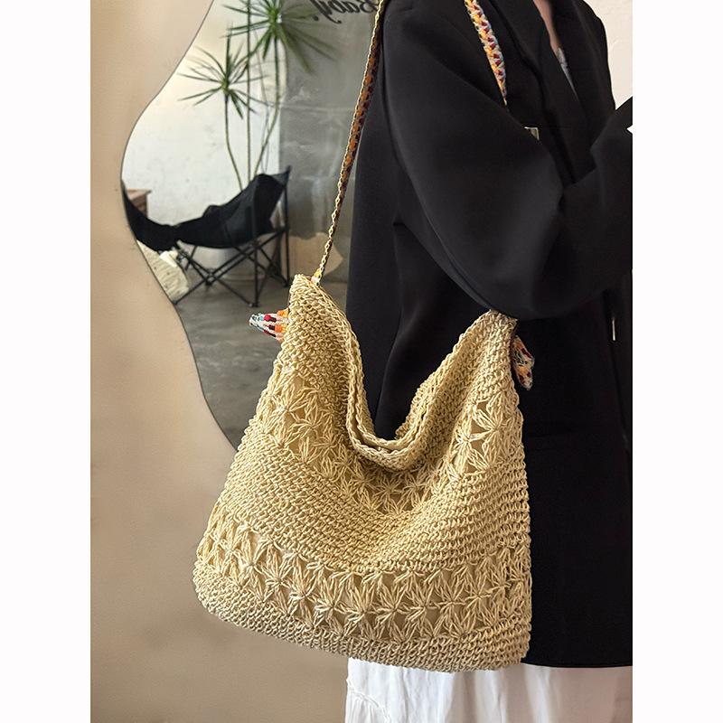 Large Capacity Hand-woven Bag Summer New Seaside Vacation Straw Bag Niche Commuter Shoulder Tote Bag