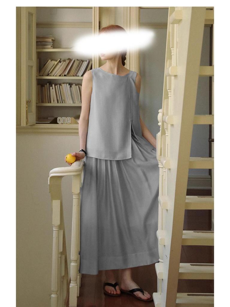 Note: Final Sale. Tops and half-skirts may have a color variation leaning towards gray; they are non-refundable and non-exchangeable.