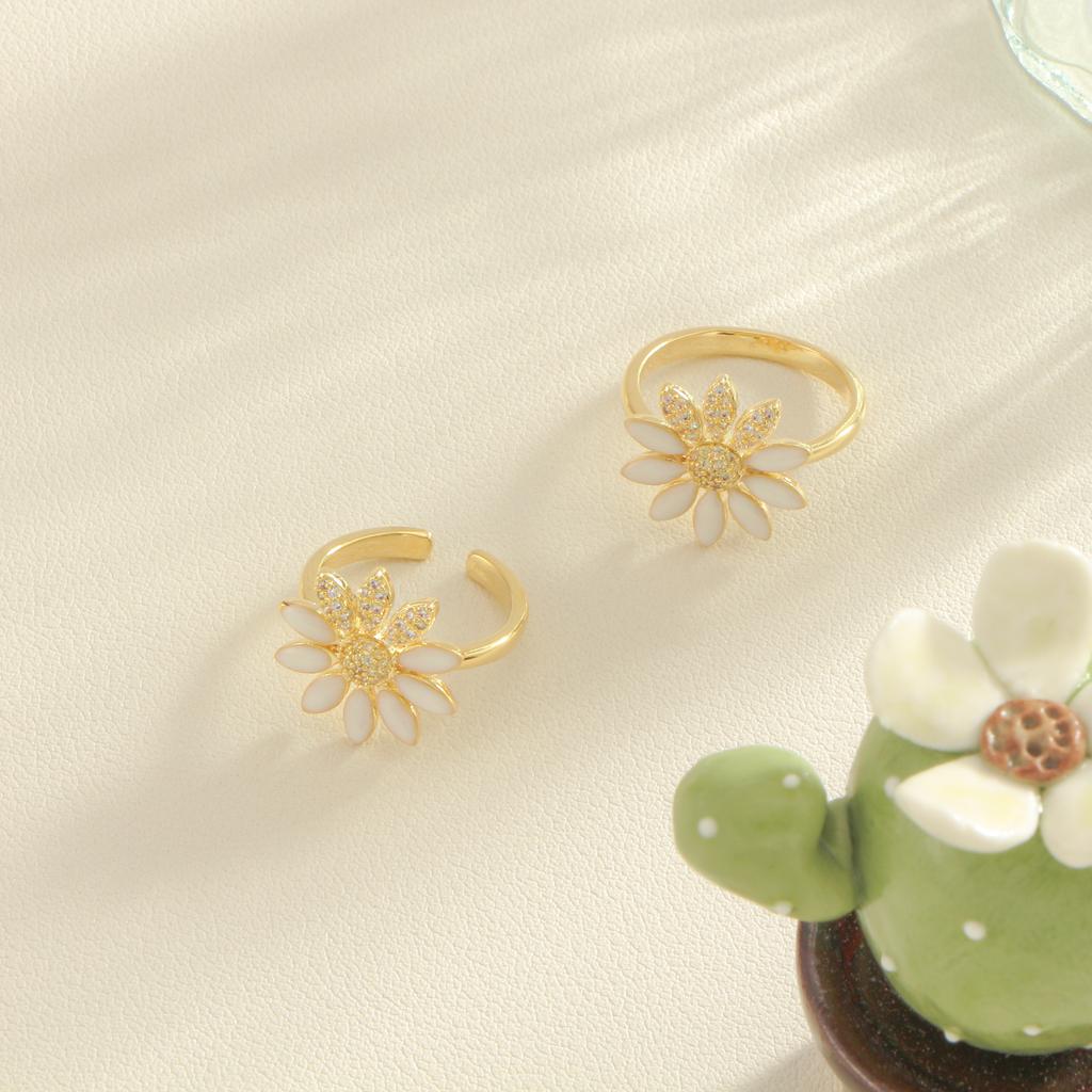 Golden Plated Daisy Enamel & Synthetic Cubic Zirconia Open Ring for Women Sweet Floral Jewelry Gift