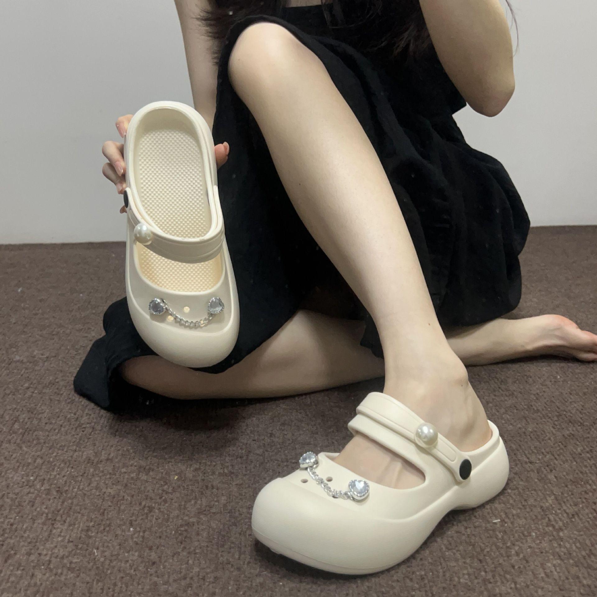 

Новые летние шлепанцы с дырками, женская летняя обувь на толстой подошве для выхода в свет, женские сандалии с закрытым носком 40/41