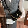 2025 autumn and winter new fashion retro matte shoulder bag women's niche high-end versatile underarm bag messenger bag