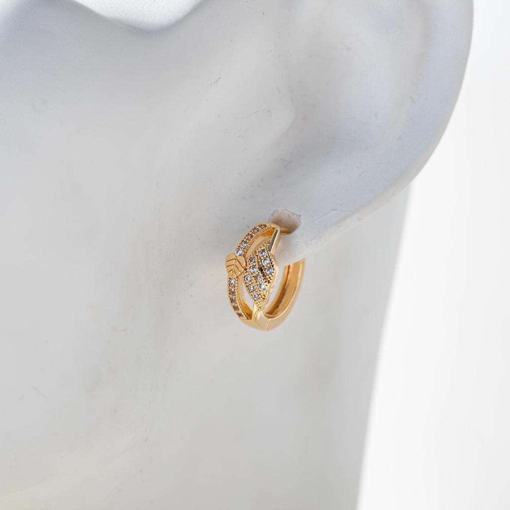 Gold-Plated Leaf Ear Cuff Earrings with Micro-Inlaid Zirconia Stones