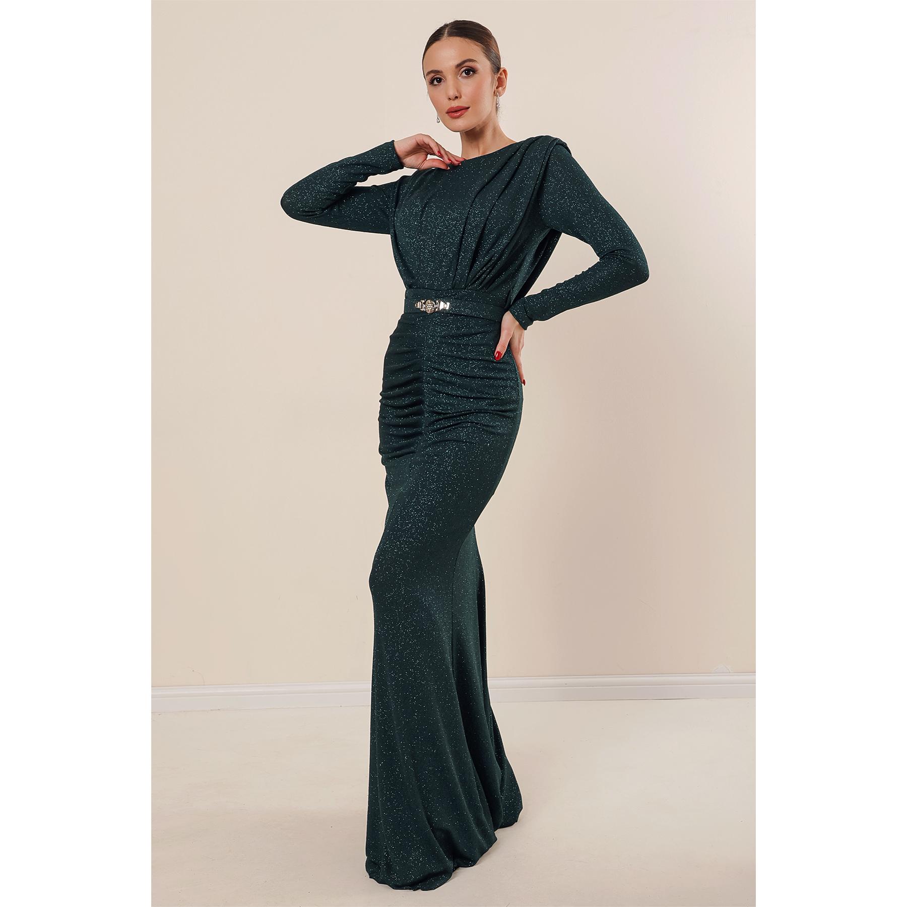 

Блестящее длинное платье с подкладкой и складками спереди