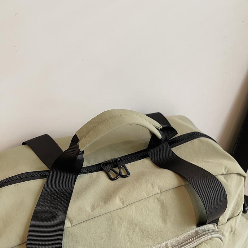 Große Kapazität Reise-Duffelbag mit Reißverschlusstasche vorne Mehrere Fächer Lässige Weekender-Tasche