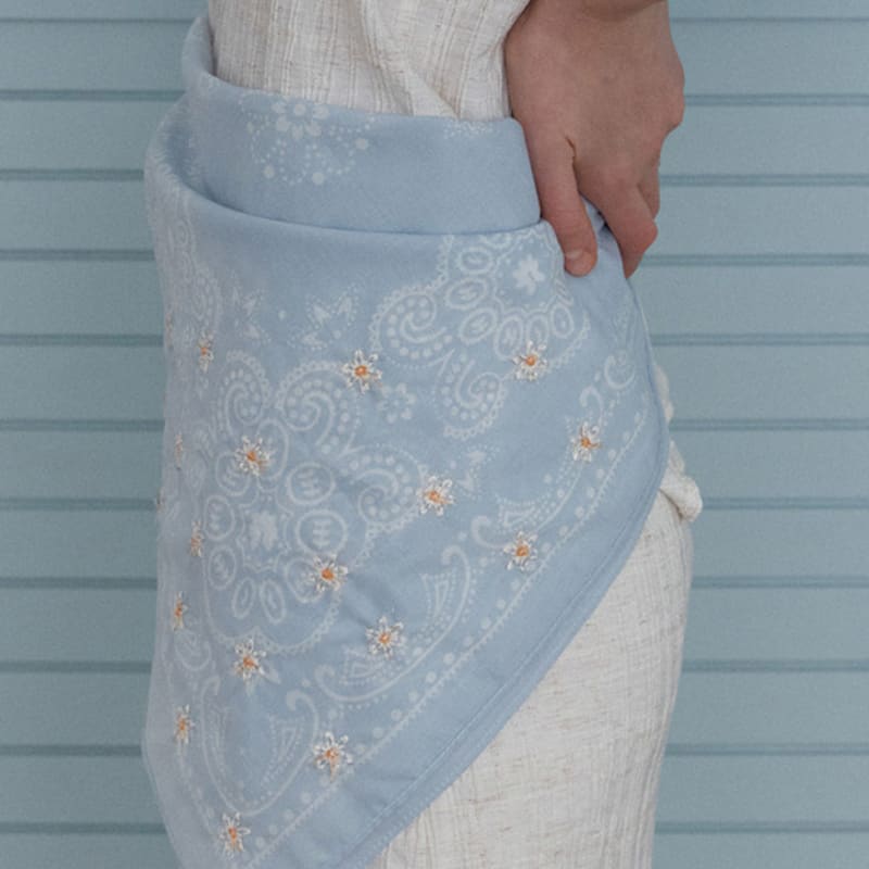 LCVE EMBROIDERY COTTON SCARF_SKYBLUE