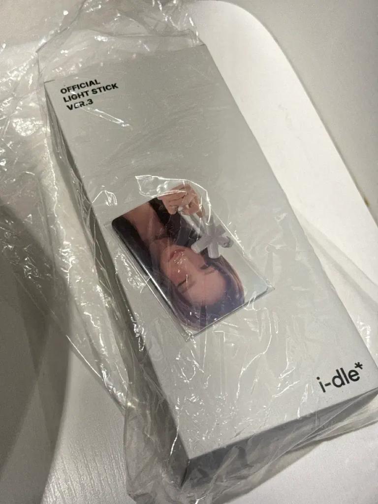 Unopened Children's Cheering Stick Version 3 Photo Card Used