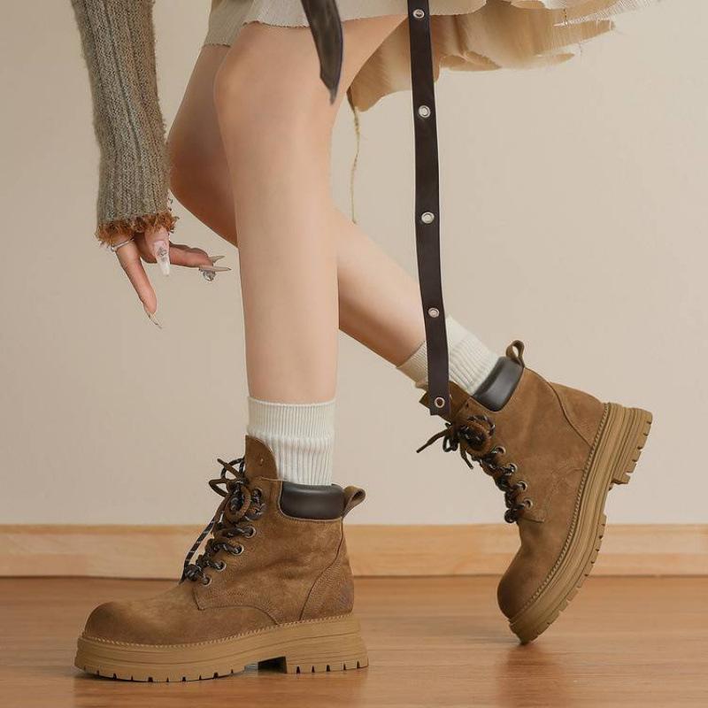 Autumn and Winter Women's Knight Boots Rubber Platform Large Size Women's Boots Middle Heel Round Head Versatile Leather New Cowhide Short Boots