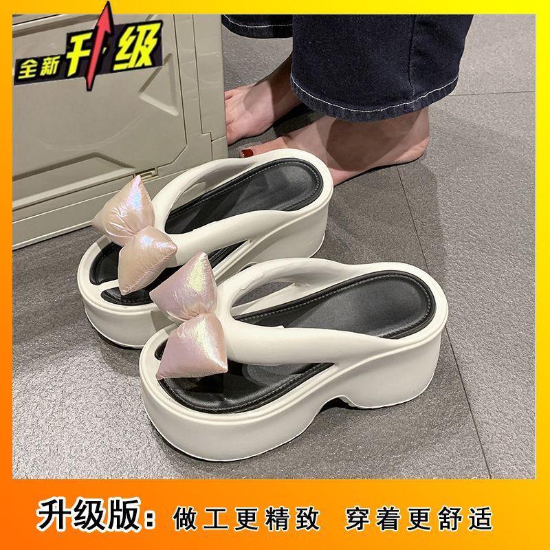 Fashion Flip-flops Women's Summer Outer Wear 2025 New Internet Celebrity Super Fire Thick Bottom Heightening Pinch Foot Beach Cool Slippers