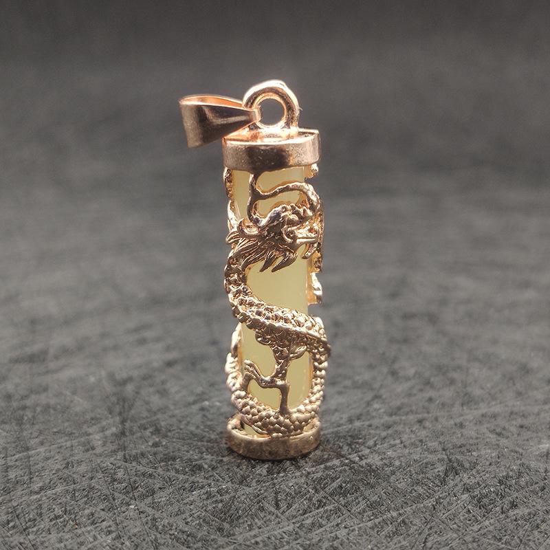 

Мужское золотое ожерелье с подвеской в виде светящегося дракона – властный дизайн из смолы, хит продаж