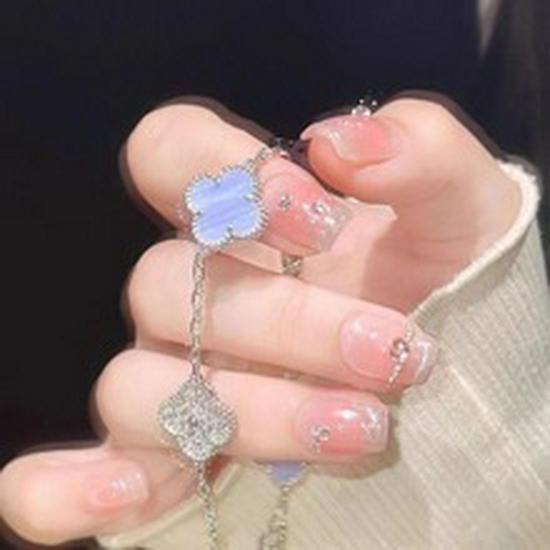 Bracelet Exquis Trèfle à Quatre Feuilles Diamant Perlé - Bijou de Luxe Polyvalent pour Femmes