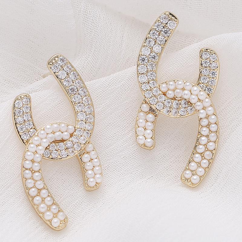 Xiao Xiangfeng Double C Pearl Bowknot Earrings: 925 Silver Zircon Japanese-Korean Style