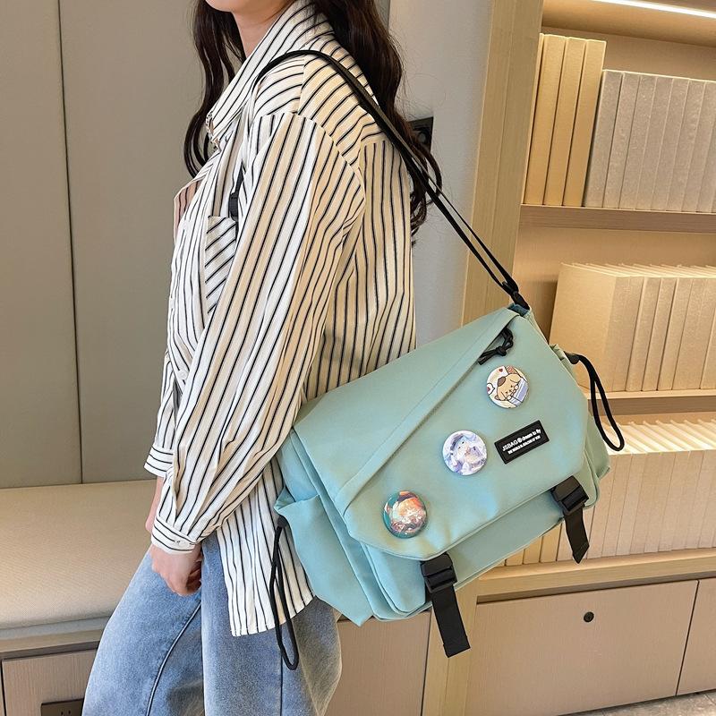 

Винтажная сумка-мессенджер с тиснением, женская, студенческая, большой вместимости, сумка-мессенджер, мужской плечевой рюкзак, тренд зелёный