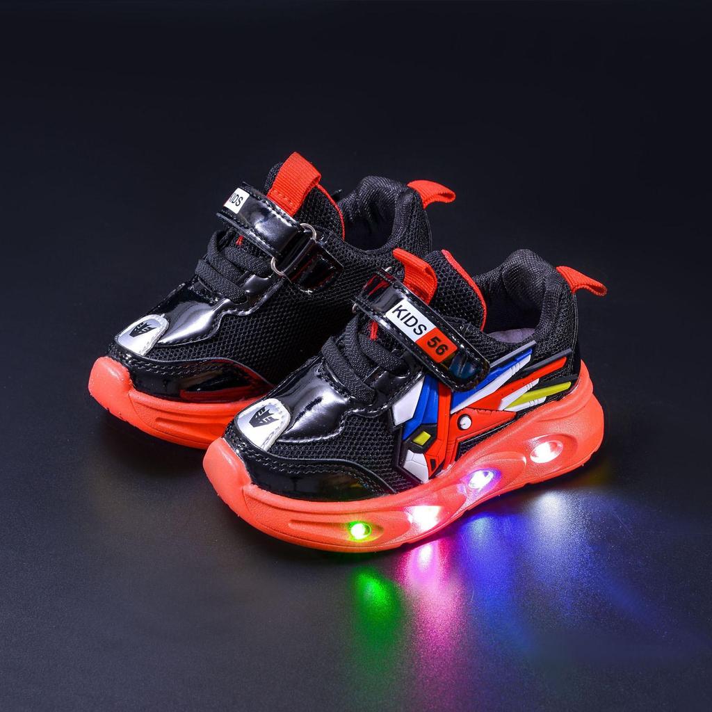 Scarpe da cartone animato Mecha per ragazzi Scarpe sportive casual per bambini Primavera e autunno Scarpe con luce LED