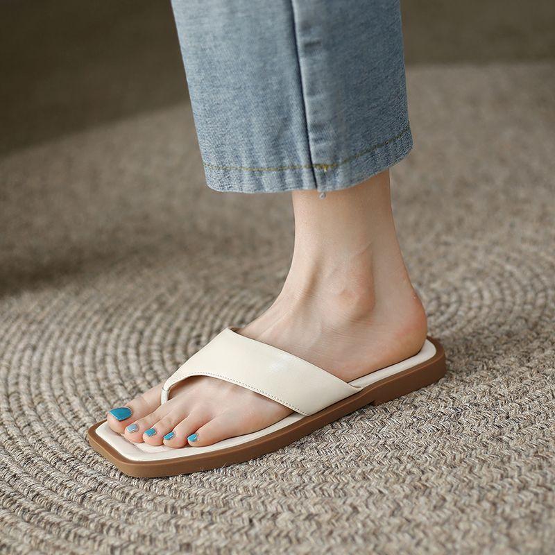 Square Toe Flip-flops Women 2025 Spring and Summer New White Outer Wear Light Casual Commuting Flat Bottom Cool Slippers