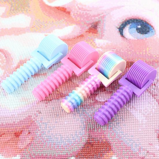 Diamond Art Roller Efficient Pressing Roller Rhinestone Embroidery Easy-Grip Hand Roller Detachable DIY Craft Tool for Diamond Art Lovers