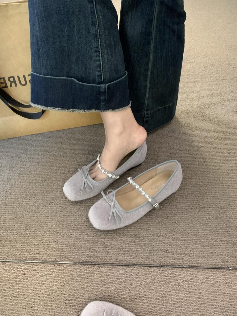 Small red shoes that increase in height in the evening wind 2025 spring and autumn ballet soft-soled bow rhinestone word with shallow mouth single sho