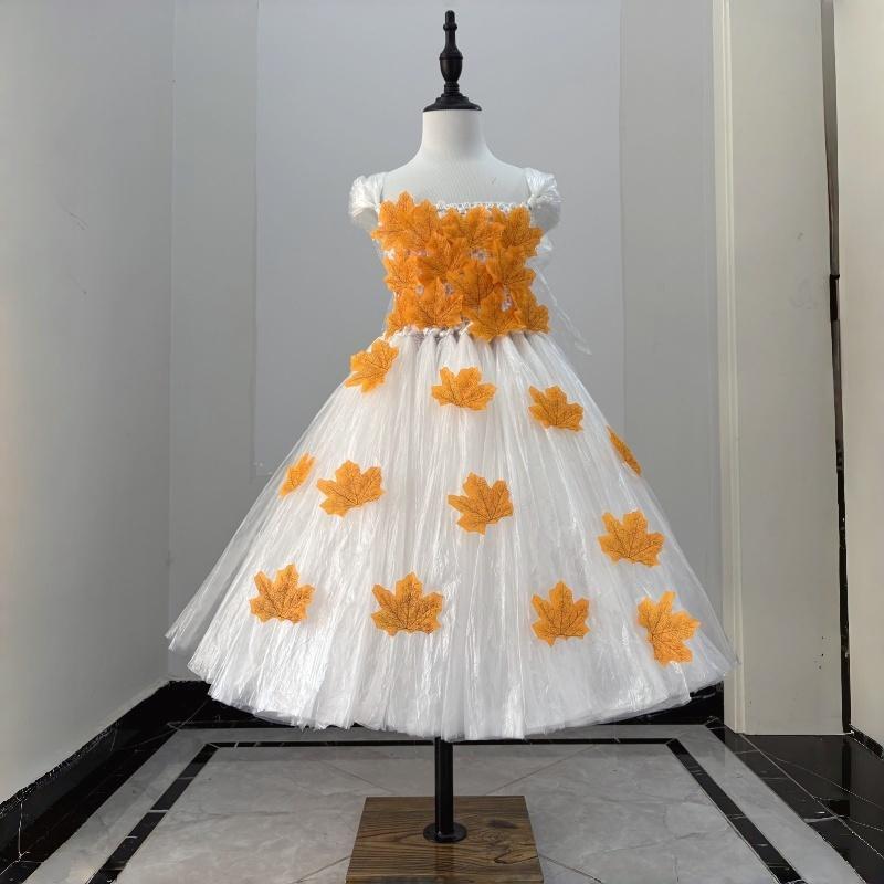 

Handmade Eco-Friendly Fashion: Creative Plastic Bag & Maple Leaf Outfits for Girls & Adults Size 100