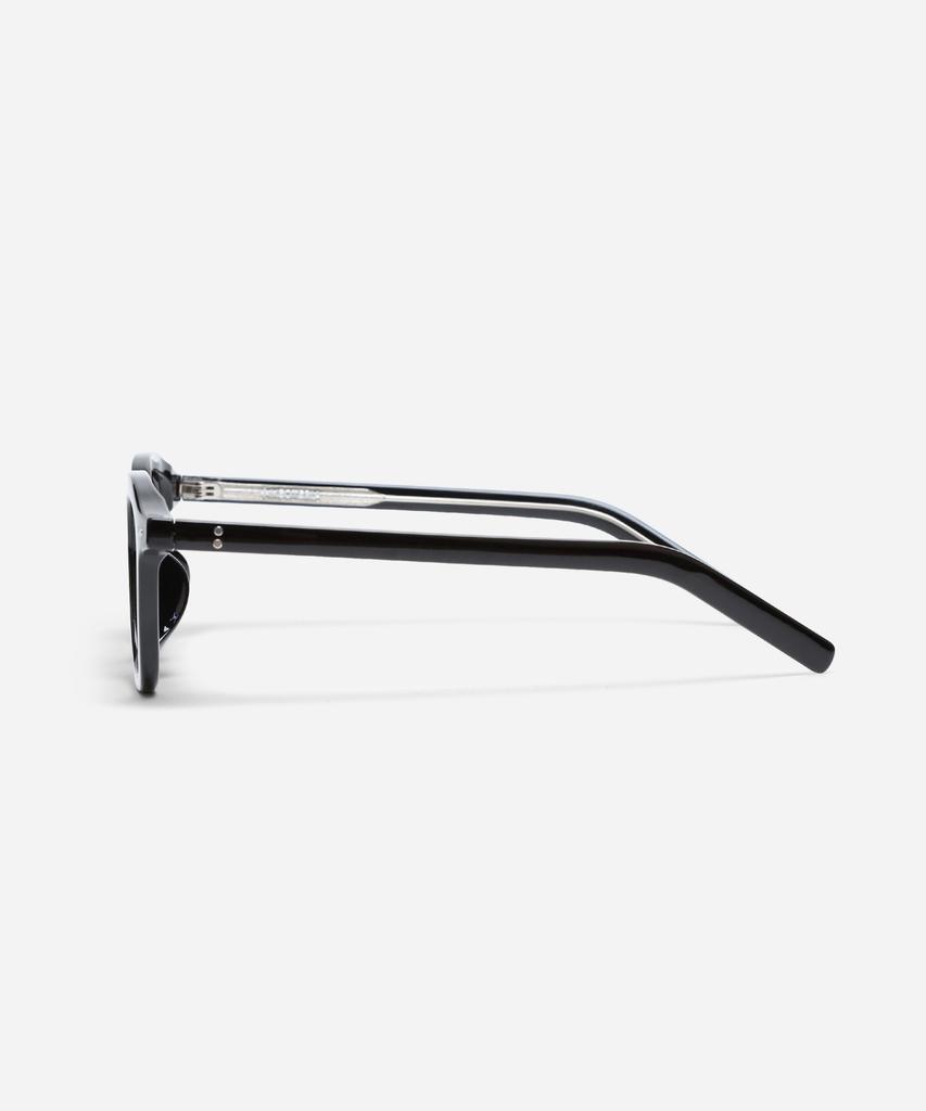 Neotelia Jini · Black