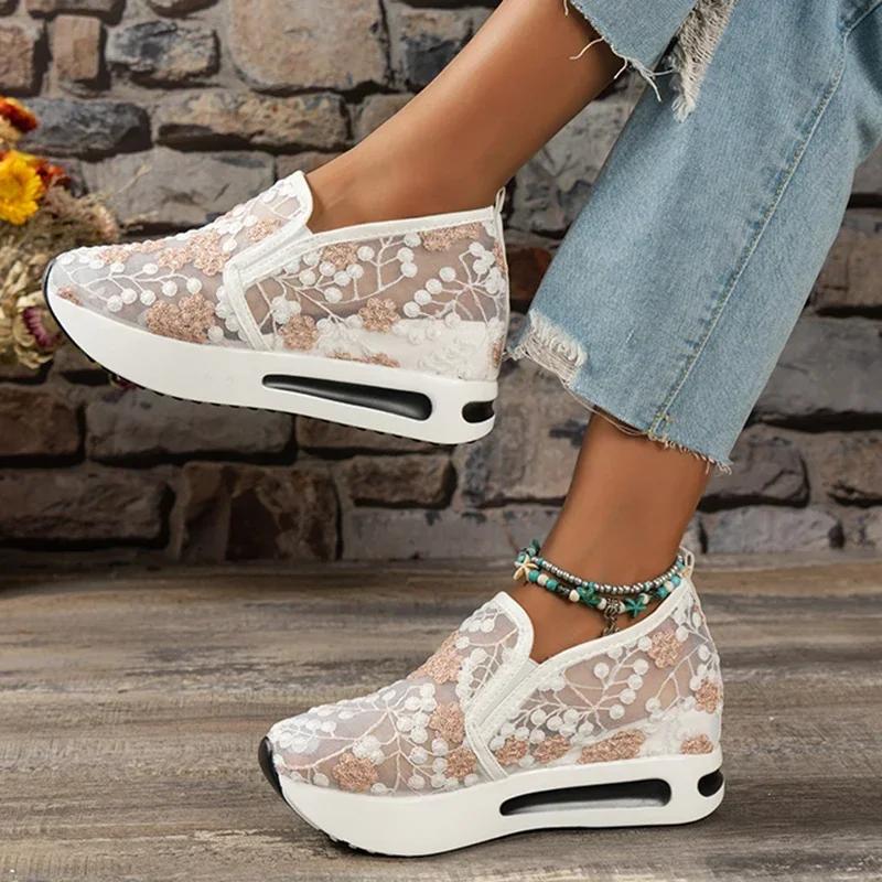 Fashion Floral Embroidered Wedge Heel Sneakers Women Summer Mesh Breathable Platform Sports Shoe Woman Thick Sole Slip on Casual Sandals