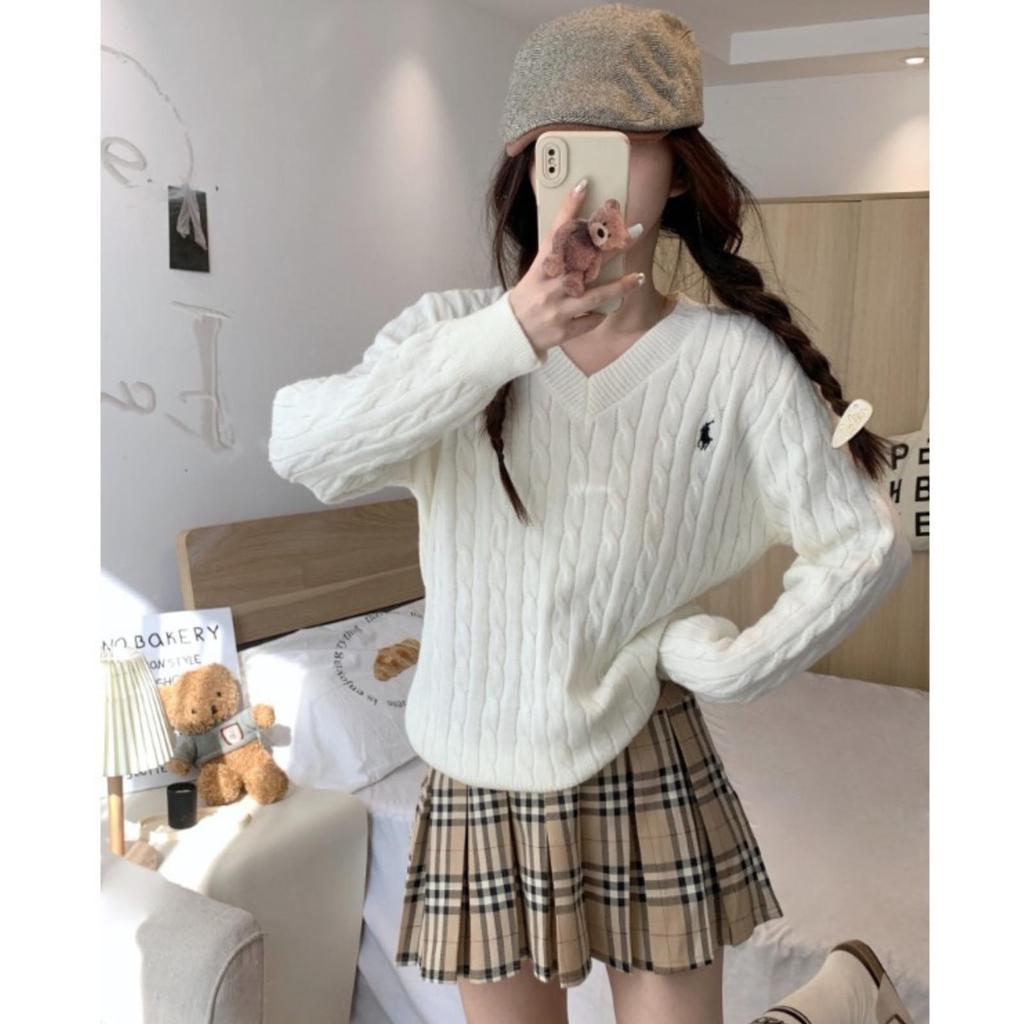 V-neck Long-sleeved Women's Early And Winter Retro Embroidered Knitted Top Inner Wear Outer Wear Pullover Cable Sweater